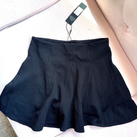 New Small Fashion Nova Black Mini Skort High Waist Pleated Elastic Waist Stretch - Picture 1 of 5